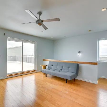Oceanfront Surfside Beach Home Bbqs, Decks And More